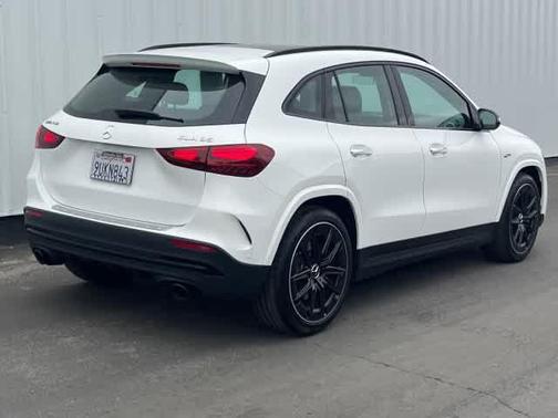 2025 Mercedes-Benz AMG GLA 35 Base