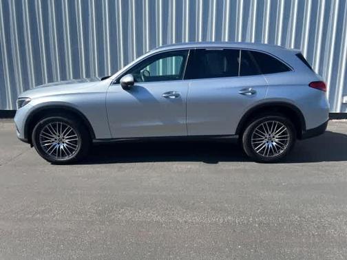 2025 Mercedes-Benz GLC 300 Base