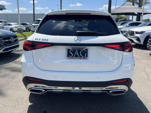 Polar White 2026 Mercedes-Benz GLC 300 Base