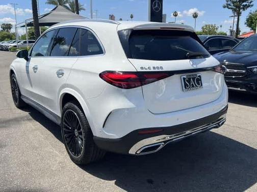 Polar White 2026 Mercedes-Benz GLC 300 Base