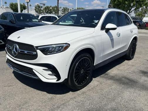Polar White 2026 Mercedes-Benz GLC 300 Base