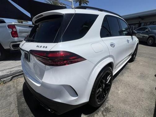 MANUFAKTUR Moonlight White Metallic 2026 Mercedes-Benz AMG GLE 53 Base