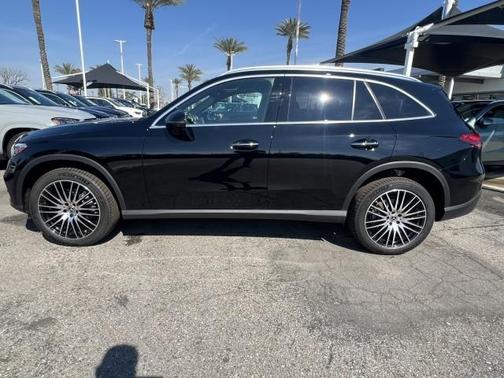 2026 Mercedes-Benz GLC 300 Base