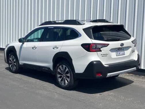Crystal White Pearl 2023 Subaru Outback Touring XT