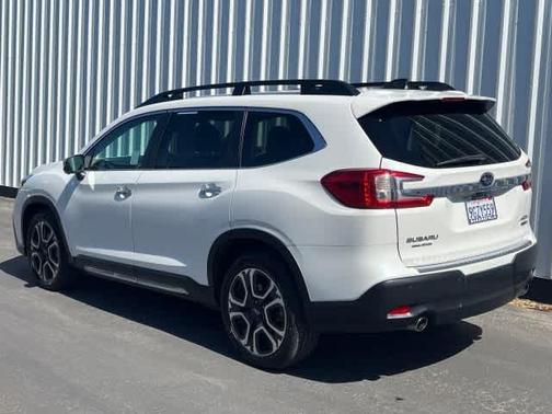 Crystal White Pearl 2023 Subaru Ascent Touring 7-Passenger