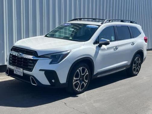 Crystal White Pearl 2023 Subaru Ascent Touring 7-Passenger