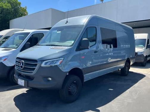 2024 Mercedes-Benz Sprinter 2500