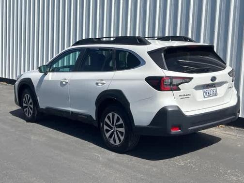 Crystal White Pearl 2023 Subaru Outback Premium