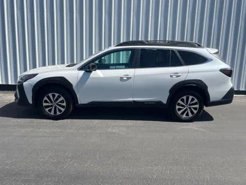 Crystal White Pearl 2023 Subaru Outback Premium