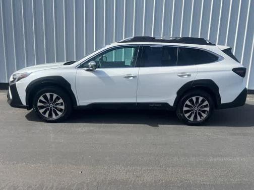 Crystal White Pearl 2024 Subaru Outback Touring