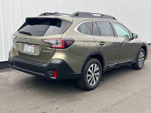 2022 Subaru Outback Premium