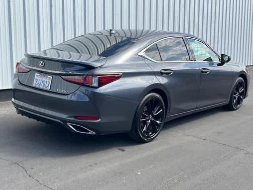 2023 Lexus ES 350 F SPORT Handling