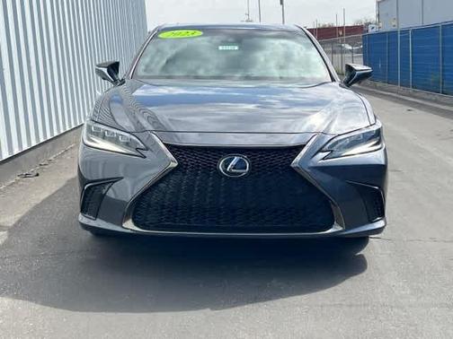 2023 Lexus ES 350 F SPORT Handling