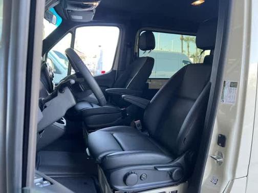 2025 Mercedes-Benz Sprinter 2500
