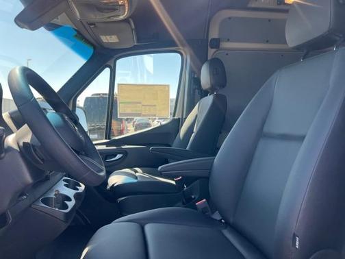 2025 Mercedes-Benz Sprinter 2500 