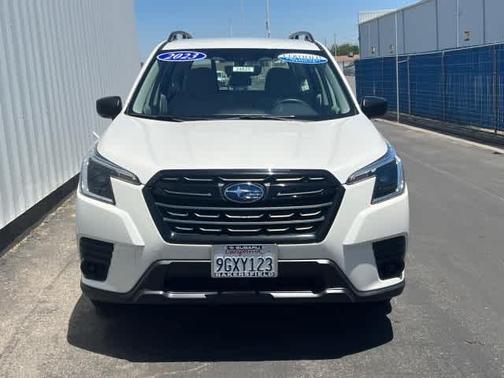 Crystal White Pearl 2023 Subaru Forester