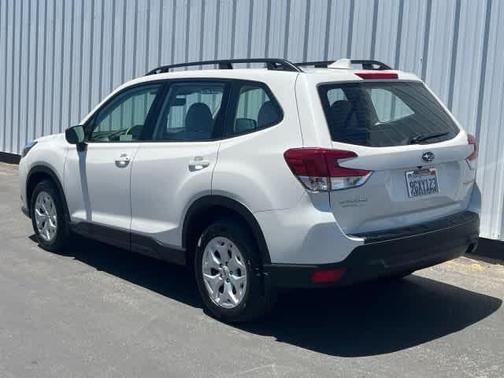 Crystal White Pearl 2023 Subaru Forester