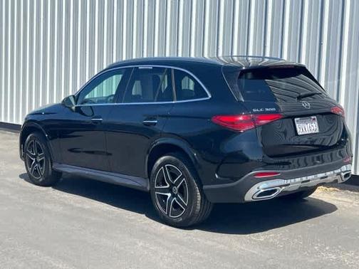 Black 2026 Mercedes-Benz GLC 300 Base