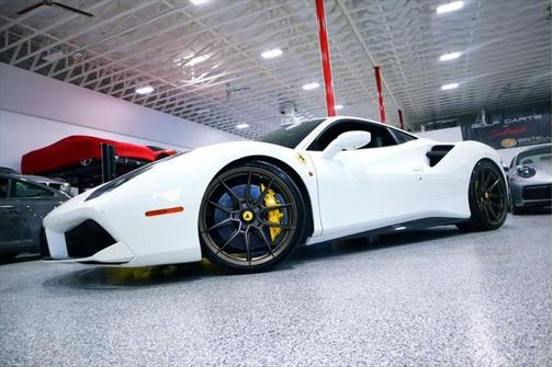 2016 Ferrari 488 GTB * ONLY 9K MILES... Giant Carbon Fiber * Race Seats!!
