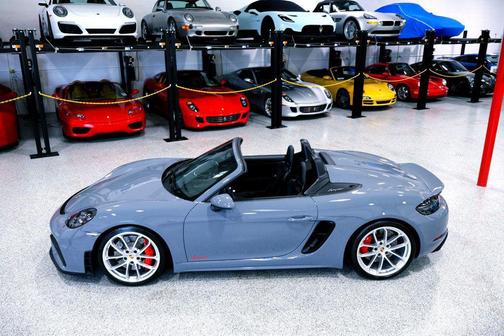 2023 Porsche 718 Spyder ONLY 890 MILES...718 SPYDER MANUAL TRANS!