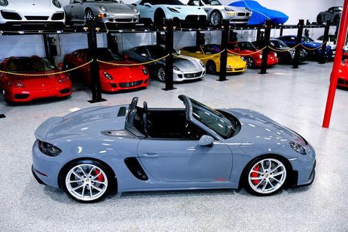 2023 Porsche 718 Spyder ONLY 890 MILES...718 SPYDER MANUAL TRANS!