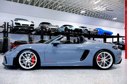 2023 Porsche 718 Spyder ONLY 890 MILES...718 SPYDER MANUAL TRANS!