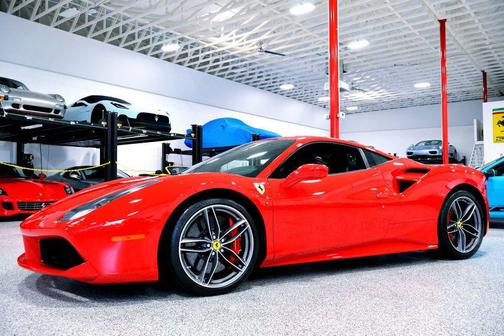 2019 Ferrari 488 GTB 2,497mi 488 GTB / BIG CARBON FIBER