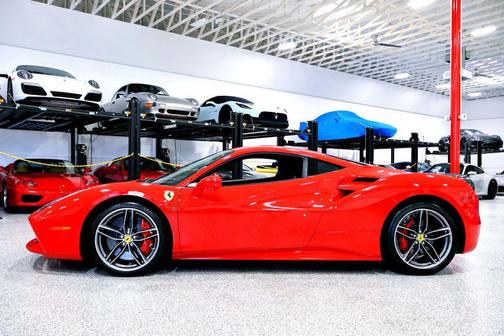 2019 Ferrari 488 GTB 2,497mi 488 GTB / BIG CARBON FIBER