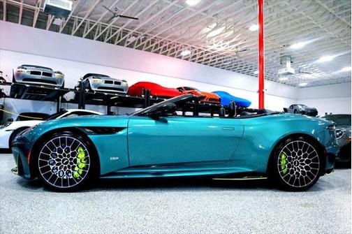 2023 Aston Martin DBS 770 Ultimate Volante