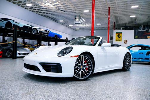 2024 Porsche 911 Carrera 4S Cabriolet