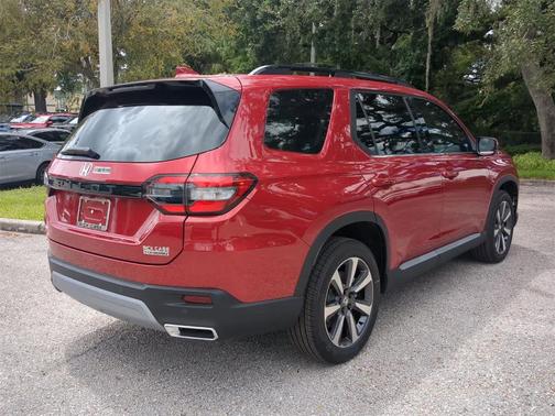 2025 Honda Pilot Touring