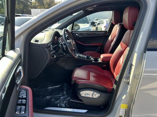 2023 Porsche Macan S