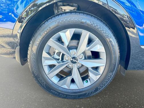 Sapphire Blue 2025 Kia Sportage SX