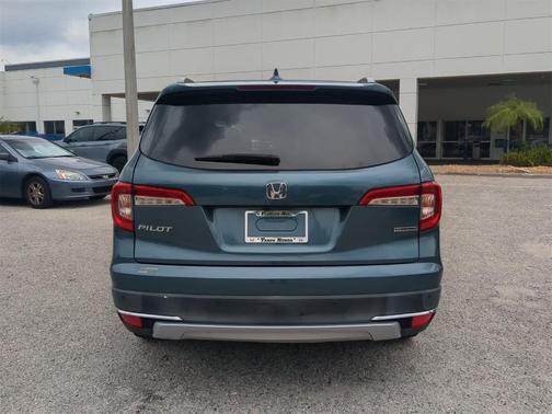 2019 Honda Pilot Touring 8-Passenger