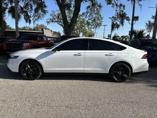 Platinum White Pearl 2026 Honda Accord Hybrid Sport-L
