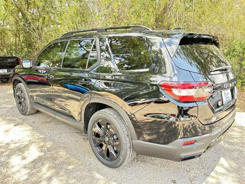 Crystal Black Pearl 2026 Honda Pilot Black Edition