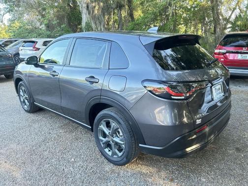 Modern Steel Metallic 2026 Honda HR-V LX