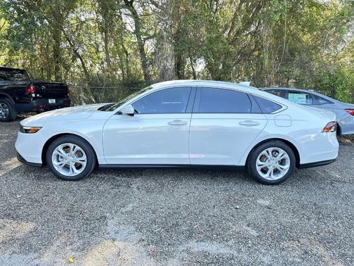 Platinum White Pearl 2025 Honda Accord LX