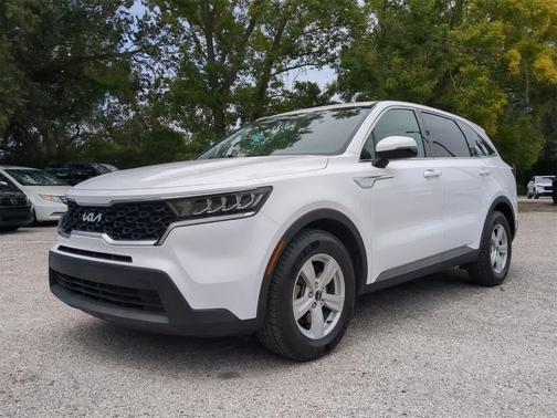 2022 Kia Sorento LX