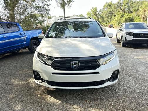 Platinum White Pearl 2026 Honda Odyssey EX-L