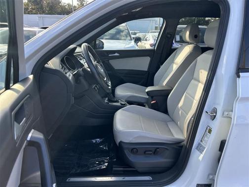 2021 Volkswagen Tiguan 2.0T SE R-Line Black