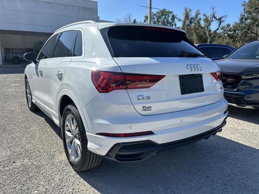 2022 Audi Q3 45 S line Premium