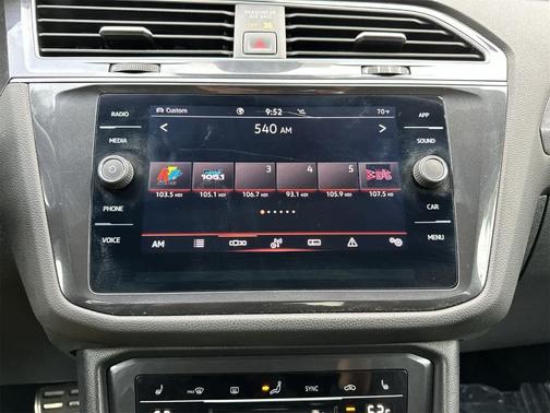 2024 Volkswagen Tiguan 2.0T SE R-Line Black