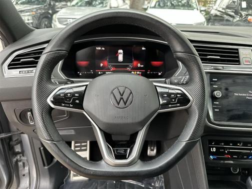 2024 Volkswagen Tiguan 2.0T SE R-Line Black