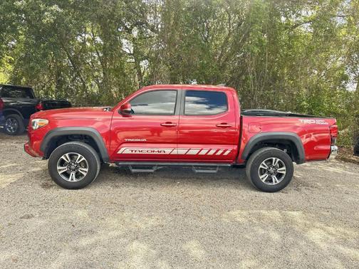 Barcelona Red Metallic 2018 Toyota Tacoma TRD Off Road