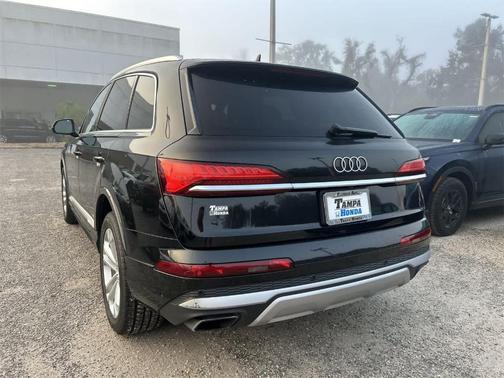 2025 Audi Q7 55 Premium Plus