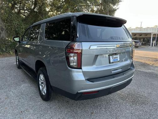 2024 Chevrolet Suburban LT