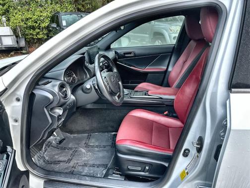 2024 Lexus IS 350 F SPORT Design