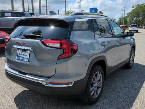 2023 GMC Terrain SLT