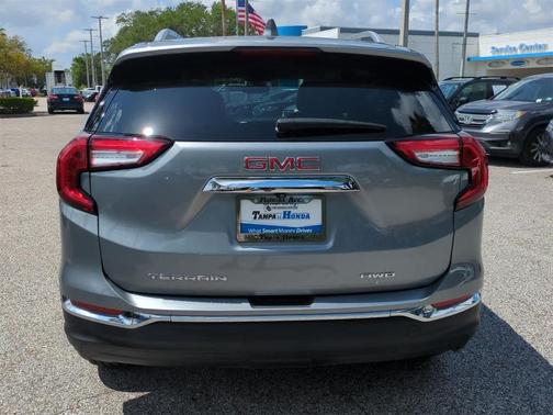2023 GMC Terrain SLT